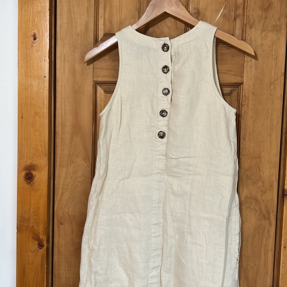 Elegant Cream Sleeveless Dress - Picture 5 of 5